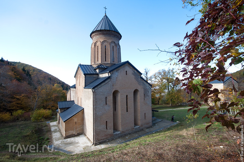 Грузия. Монастырь Кинцвиси / Фото из Грузии