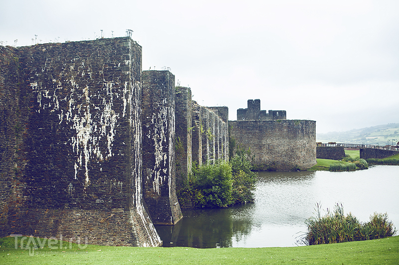 Caerphilly Castle / Великобритания
