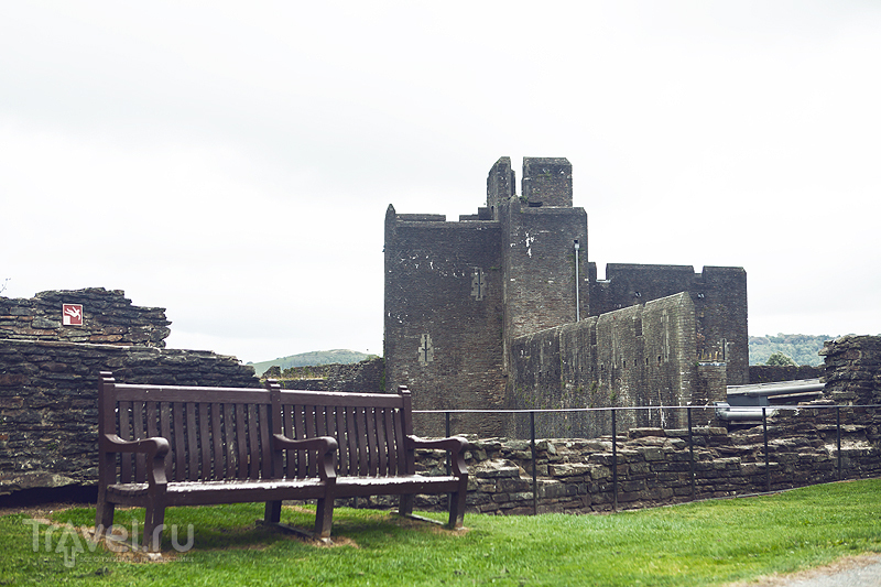 Caerphilly Castle / 