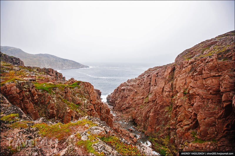 Териберка: дорога и берег Баренцева моря / Фото из России