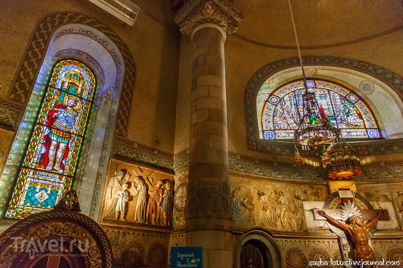 Барселона: храм Святого Сердца / Фото из Испании