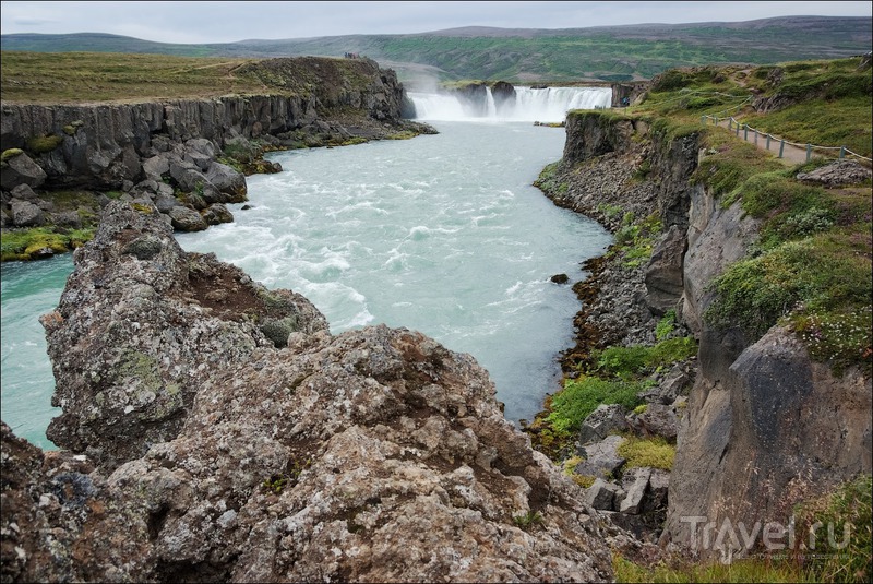 Северная Исландия: водопад Godafoss, Акурейри и Hvitserkur / Фото из Исландии