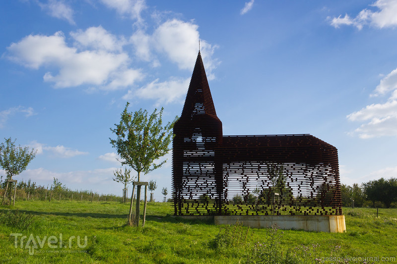 Воздушная церковь в Бельгии / Бельгия