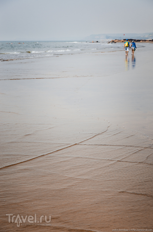 Голыми ножками по теплому песочку. Ашвем и Мандрем, Гоа / Фото из Индии