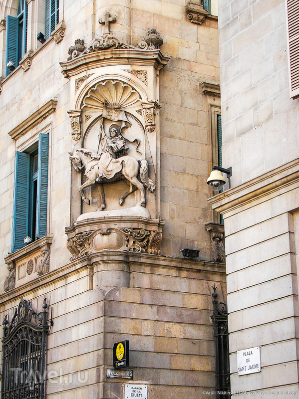 В Готическом квартале Барселоны / Испания