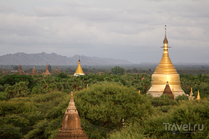 День в Багане - дорога, храмы, велосипед и звезды / Мьянма