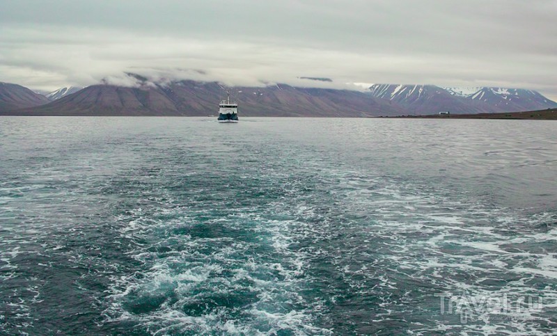   . ,   Svalbard. Barentsburg /   