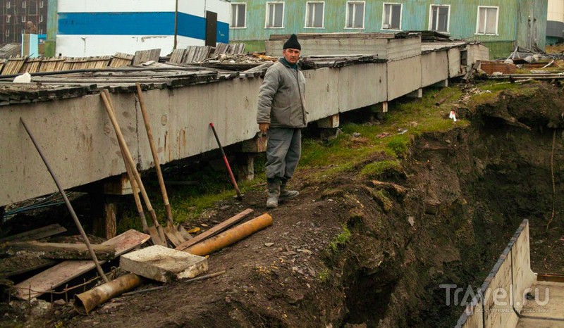   . ,   Svalbard. Barentsburg /   