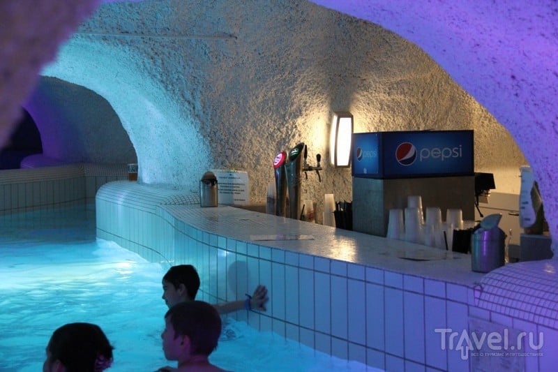 Пещерный аквапарк на термальном курорте в деревне Demjen / Венгрия
