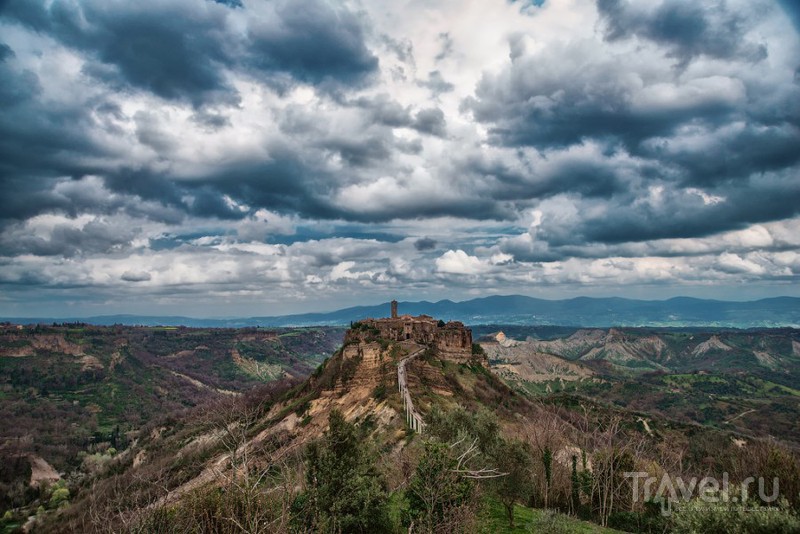    (Civita di Bagnoregio),  /   