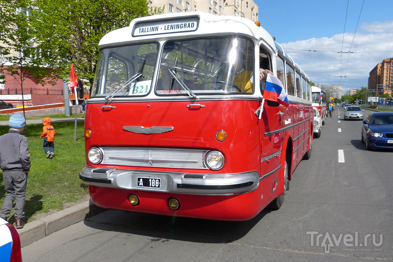 Парад ретро-транспорта в Петербурге / Россия