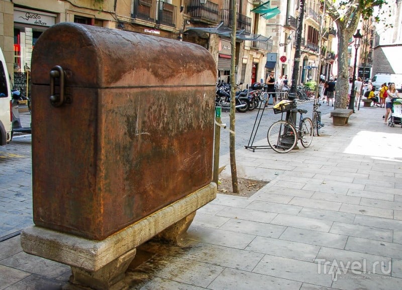 Современное искусство на улицах Барселоны / Испания