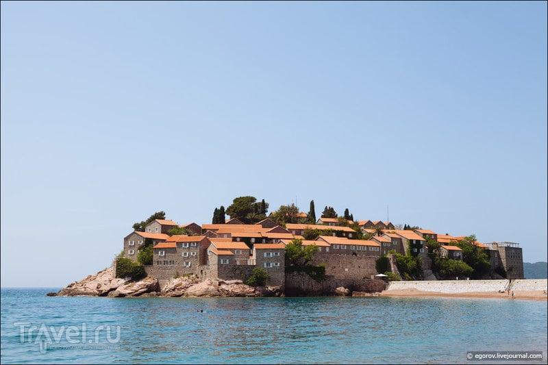 Sveti-Stefan - запретный остров-гостиница и пляж за 75 евро / Фото из Черногории