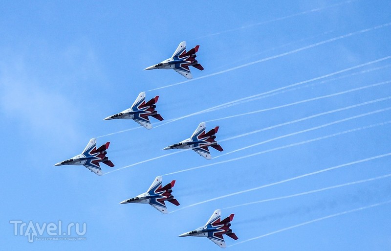 Шоу высшего пилотажа в "Ленэкспо" 5 июля 2015 / Россия