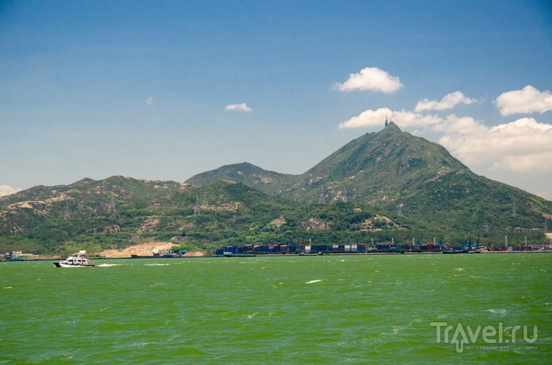 Вода в Южно-Китайском море имеет насыщенный зеленый цвет / Фото из Китая