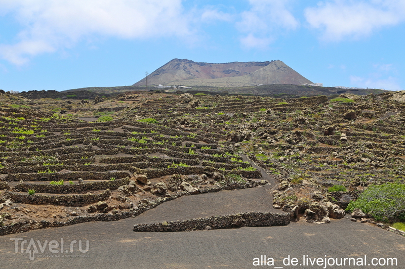 Канарский остров Lanzarote. Прогулка вокруг вулкана La Quemada de Orzola / Испания