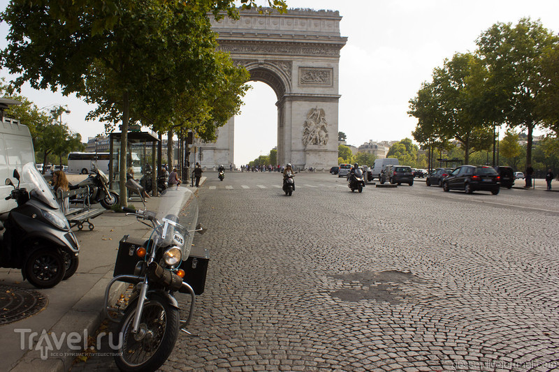 Париж с мотоцикла. Город мимоходом / Франция