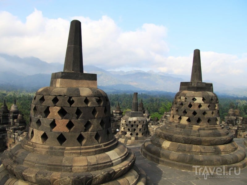 Путешествие по Индонезии: святыни Джокьякарты / Индонезия