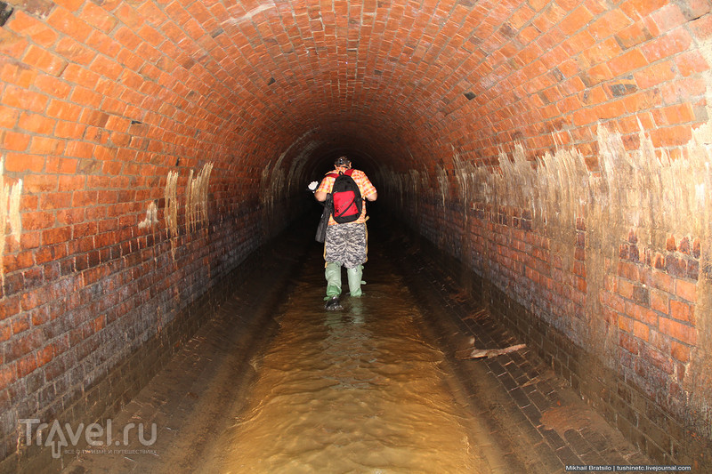 Заброс в подземную реку Неглинку / Россия