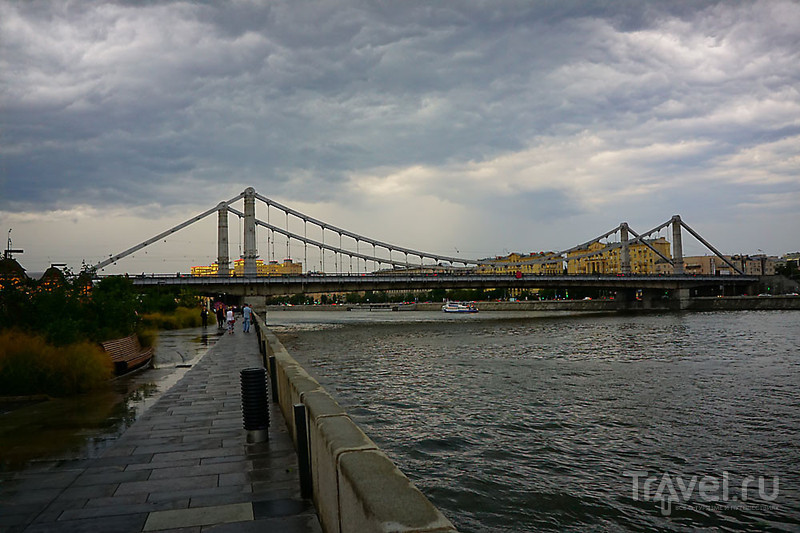 Девять километров вдоль Москвы-реки / Россия