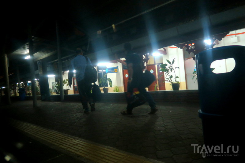 Ночной поезд из Сингапура в Куала-Лумпур / Малайзия