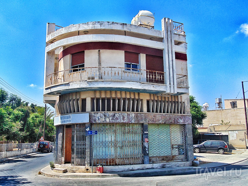 Ещё раз о закругленных фасадах на Кипре / Кипр