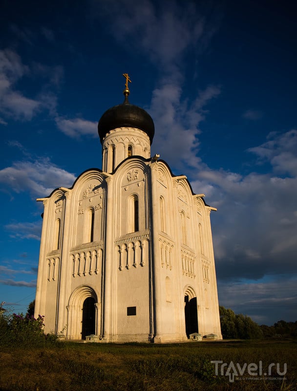 Церковь Покрова на Нерли / Россия