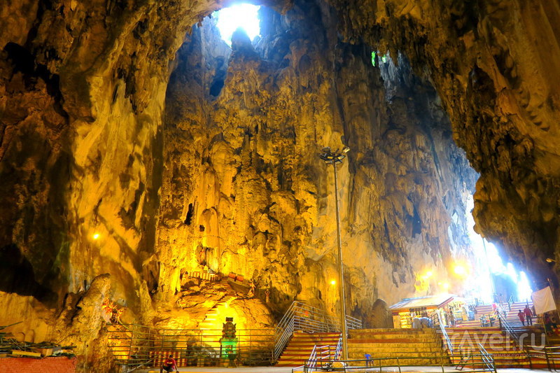 Пещеры Бату около Куала Лумпура / Фото из Малайзии