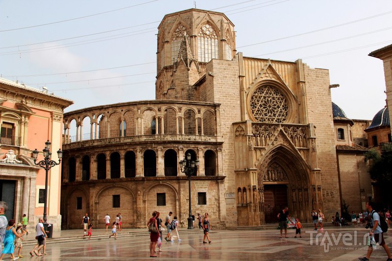 Исторический центр Валенсии: от ворот  Серранос до Площади Богоматери / Испания