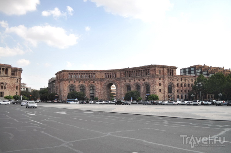 Площадь Республики / Фото из Армении