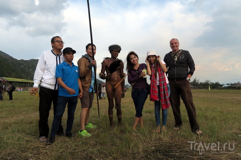 Индонезия: Папуасский фестиваль долины Балием / Индонезия