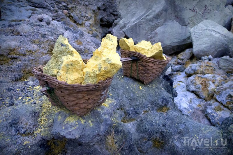 Индонезия: в кратере адского вулкана Иджен / Фото из Индонезии