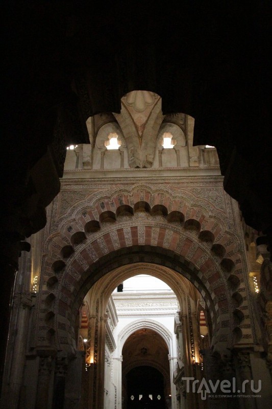 Мескита - Мечеть-Собор в Кордове. Собор / Испания