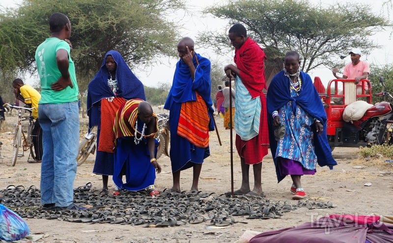 Жизнь и традиции масаи. Рынок масаи / Танзания