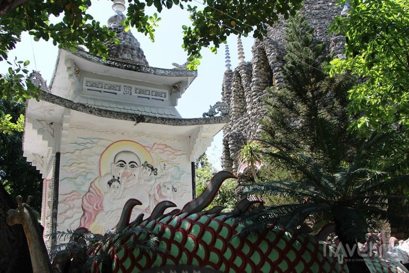 Вьетнам: Храм из ракушек и Лабиринт Дракона Chua Tu Van / Фото из Вьетнама