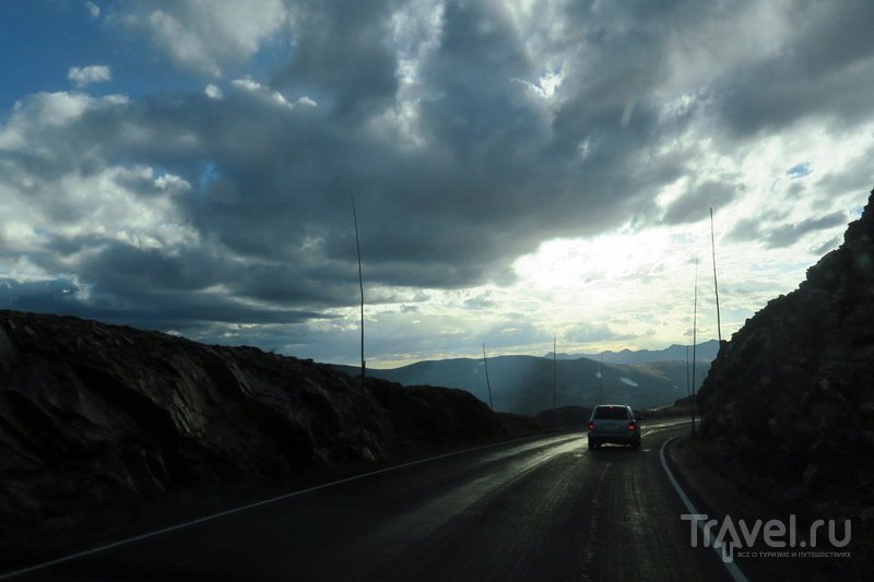 США: Шоссе через Скалистые Горы Колорадо / Фото из США