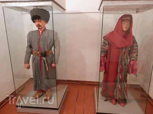 Экскурсия по Хиве: музей старого быта, большая мечеть и новый ханский дворец / Узбекистан