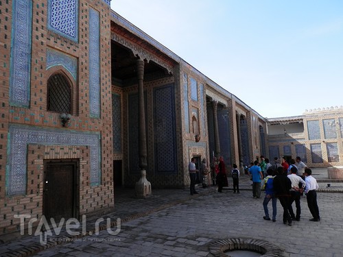 Экскурсия по Хиве: музей старого быта, большая мечеть и новый ханский дворец / Узбекистан