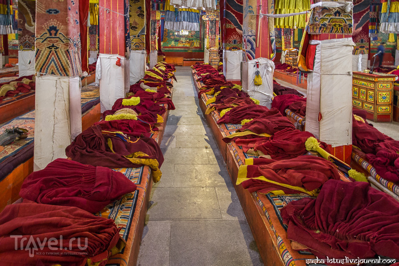 Тибет: монастырь Гандэн, небесная радость школы Гелуг