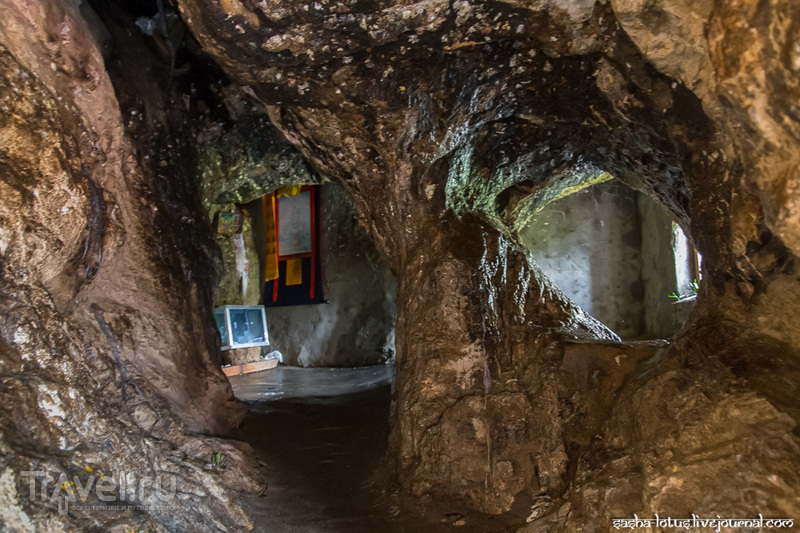 Тибет: пещеры Драк Йерпа / Фото из Китая