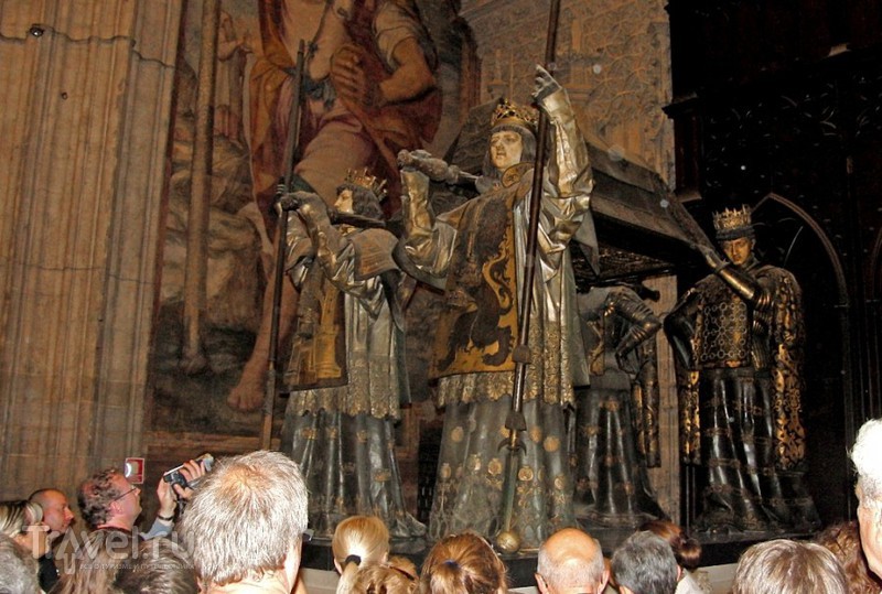 Гробница Христофора Колумба в Севилье / Испания