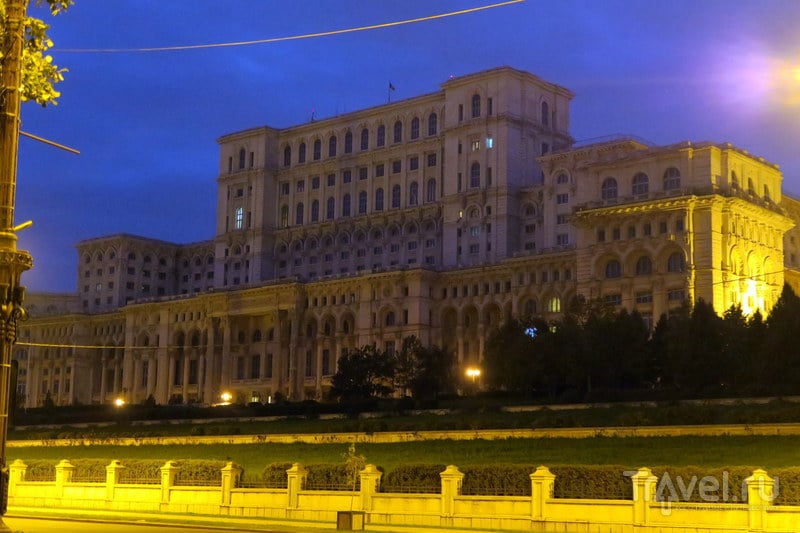 Некрасивый Бухарест с красивой историей / Румыния