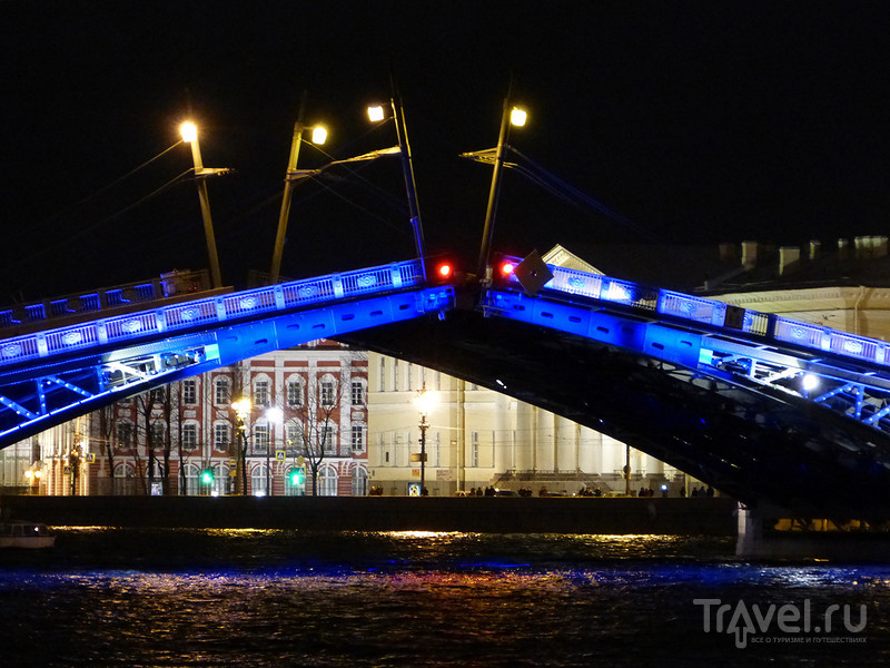 Ноябрьские мосты / Фото из России