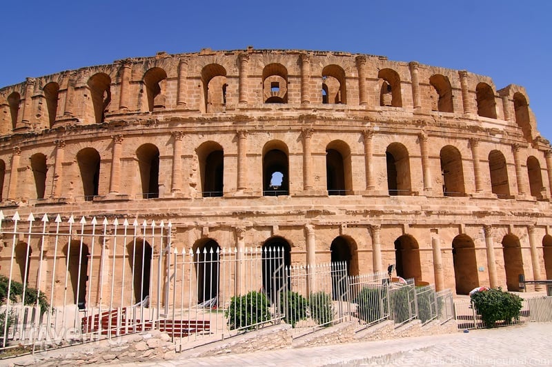 Кровь и песок. Величественный амфитеатр Эль-Джем (El Jem). Тунис, Африка / Фото из Туниса