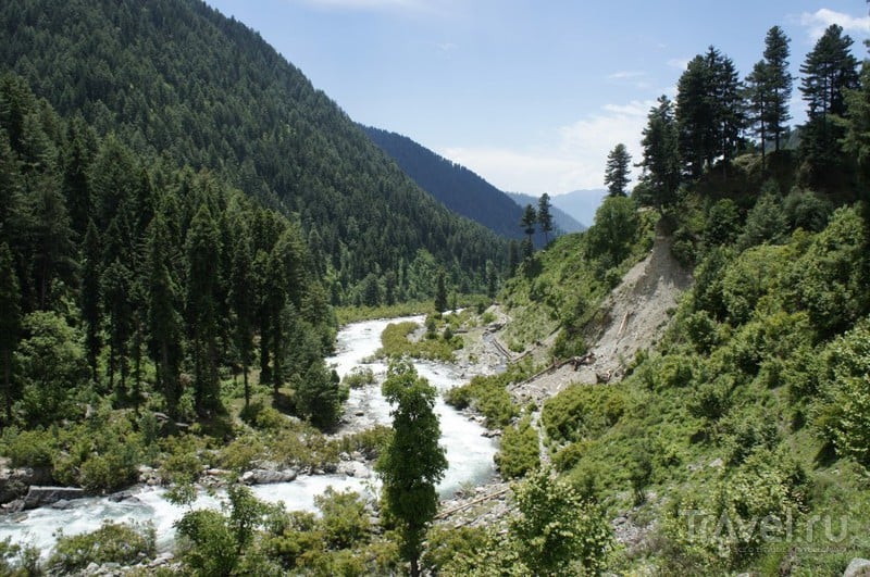 Путешествие по Индии: Гималаи, Naranag и цыганские землянки / Индия