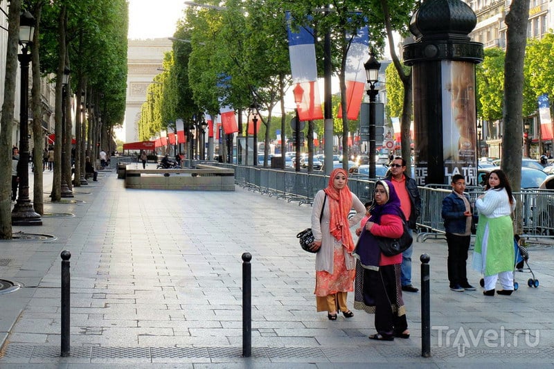 Прогулки по Парижу. Aux Champs-Elysees / Фото из Франции