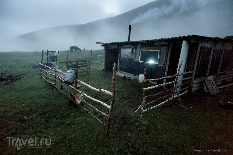 Кавказ на двух колесах. Ночевка в коше / Фото из России
