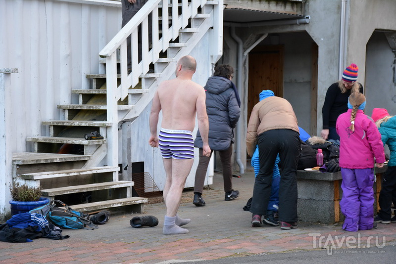 Storm og Stille:       /   