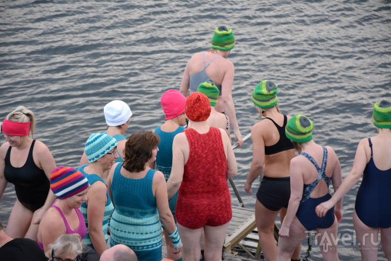 Storm og Stille:       /   