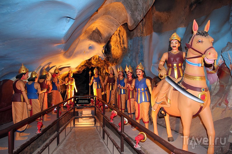 Куала-Лумпур. Пещеры Batu Caves и Ramayana Cave / Фото из Малайзии